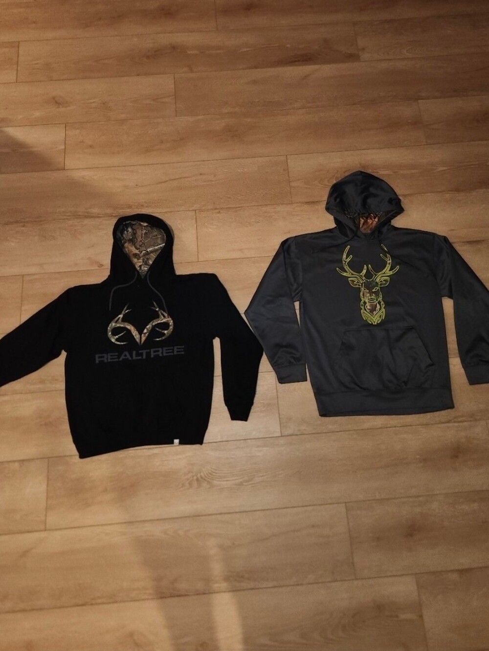 Vintage Y2K Lot of 2 RealTree Camo Embroidered Logo Hoodies Men's Size Medium